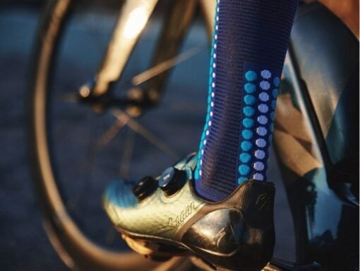 Calcetines de Ciclismo Pro Racing V4.0 Compressport Azules - Imagen 4