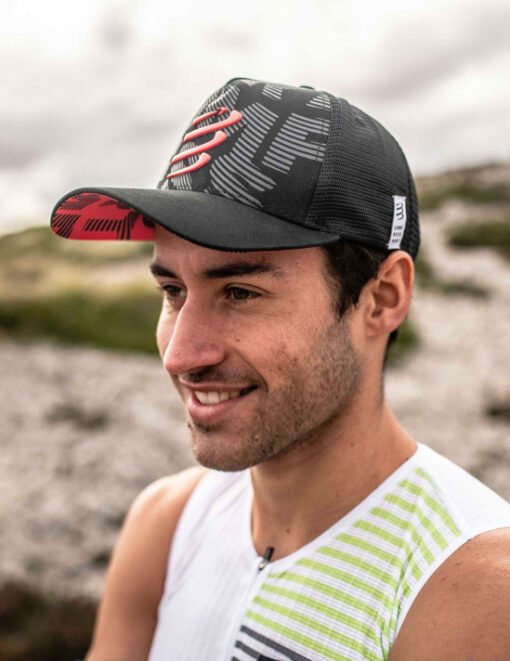 Gorro de Running Trucker Cap Compressport Negro - Imagen 4