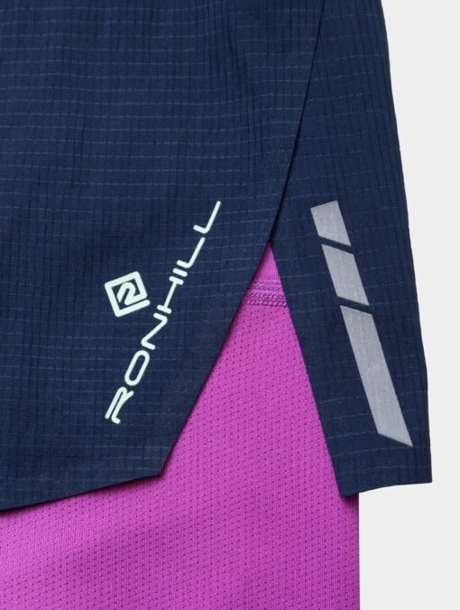 Short de Running Tech Race Twin Ronhill Mujer Azul con Fucsia - Imagen 8